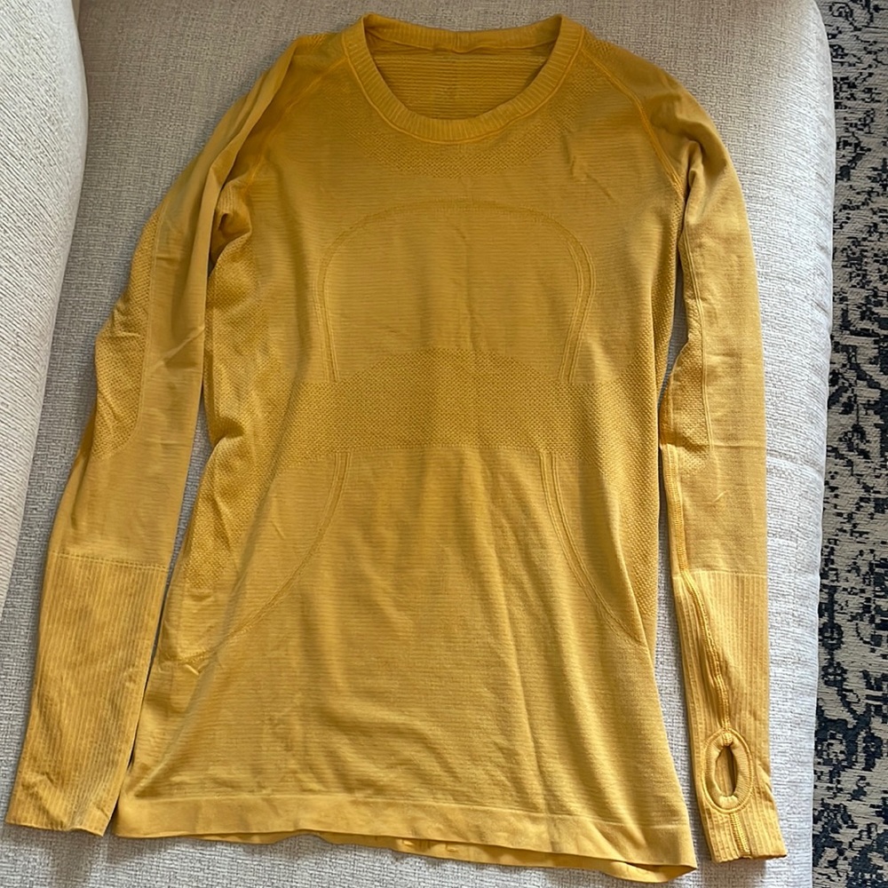 Lululemon Swiftly Long Sleeve.
